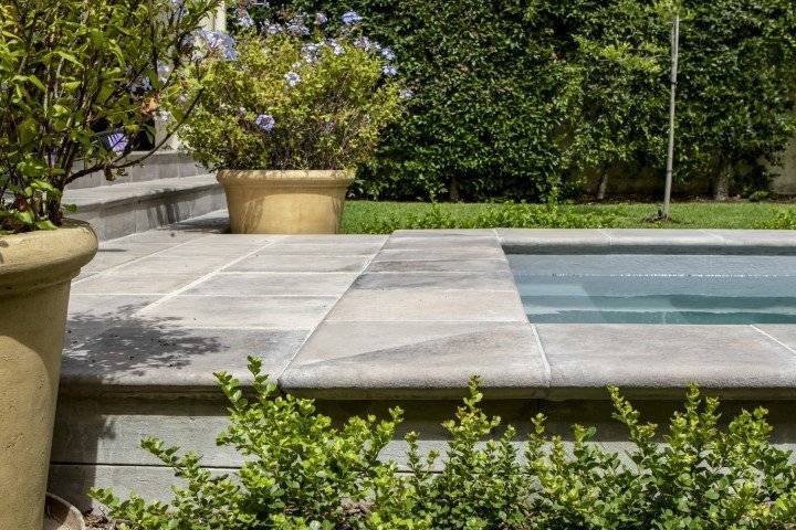 installation-flamed-granite-double-2